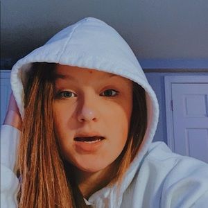Meet your Posher, Hailey